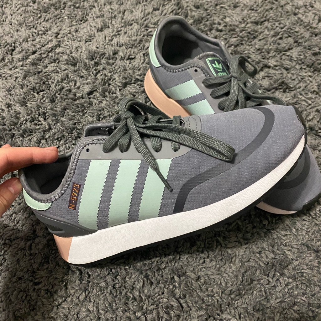 Brand New Adidas Shoes 65 Obo